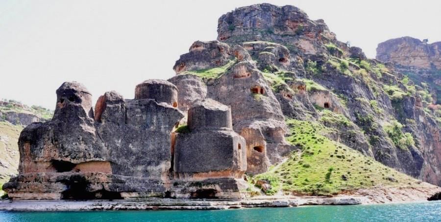 ZERZEVAN CASTLE - MITHRAS TEMPLE DİYARBAKIR